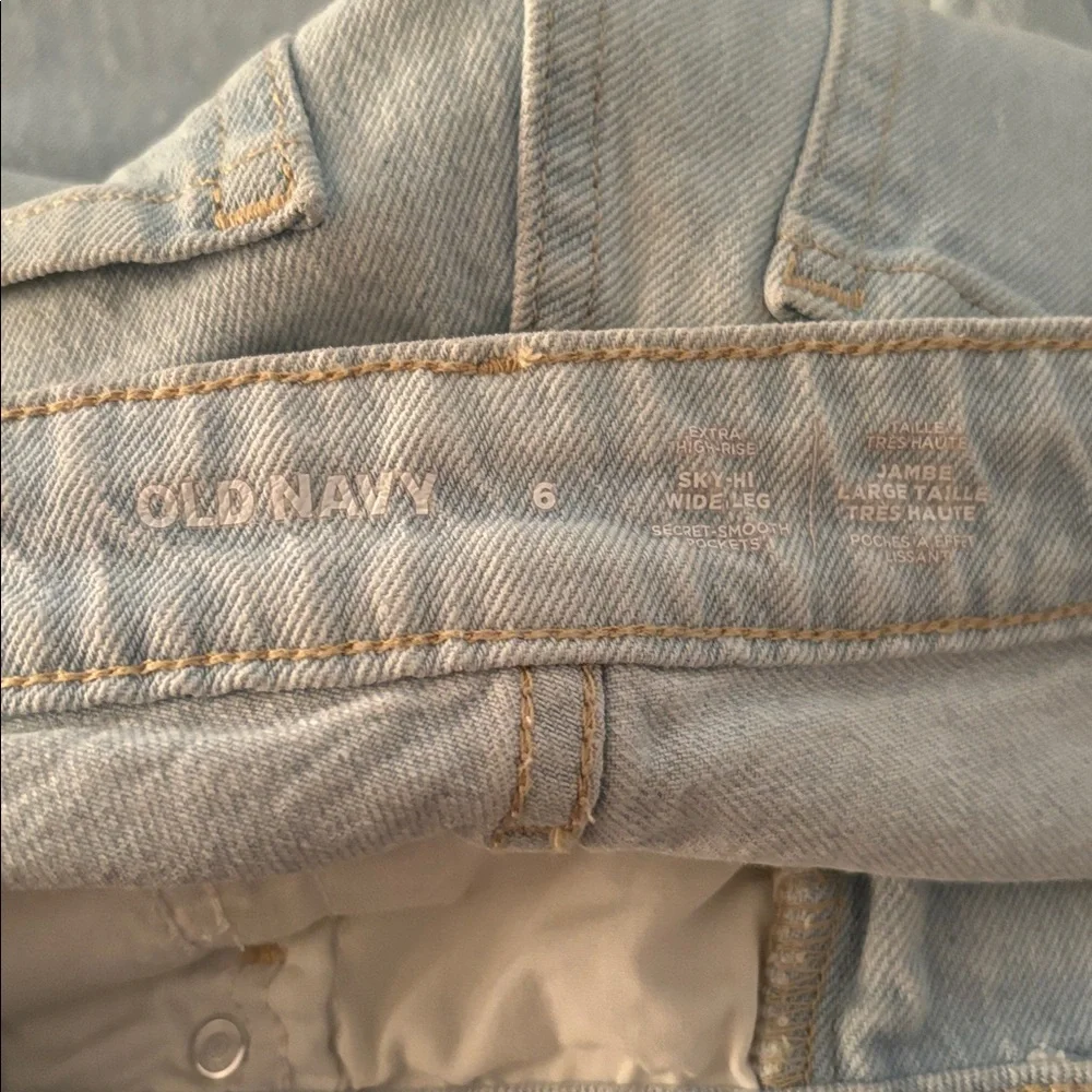 Old Navy Extra High Rise Sky High Wide Leg Women's Light Jeans Size 6 - Picture 3 of 3